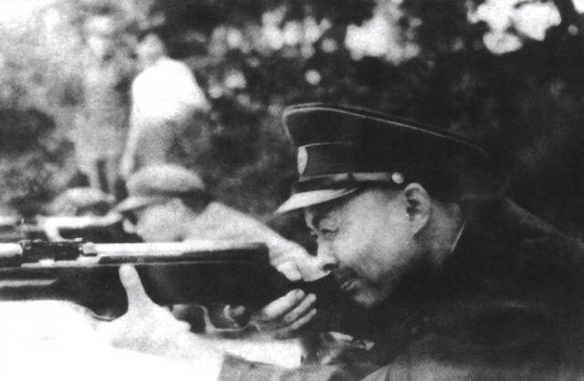 下了道命令罗舜初劝道:彭总千万不能打开元棋牌app55年彭德怀视察福建时(图2) 下了道命令罗舜初劝道:彭总千万不能打开元棋牌app55年彭德怀视察福建时(图2)